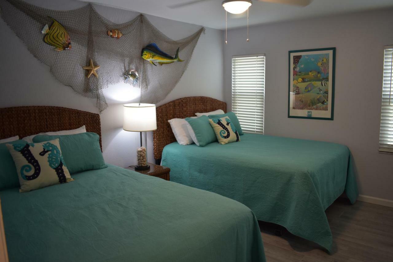 Beachfront Bliss Villas クリアウォーター・ビーチ エクステリア 写真