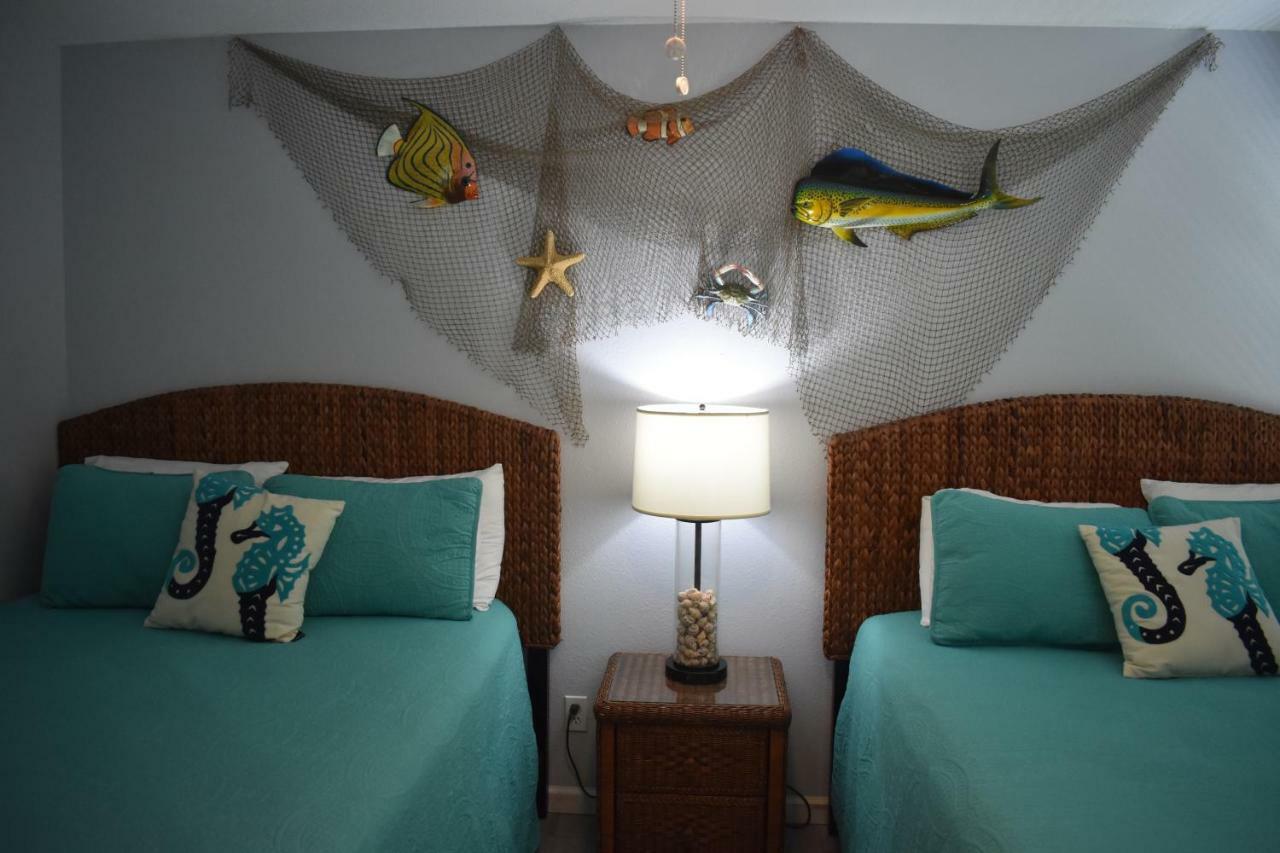 Beachfront Bliss Villas クリアウォーター・ビーチ エクステリア 写真